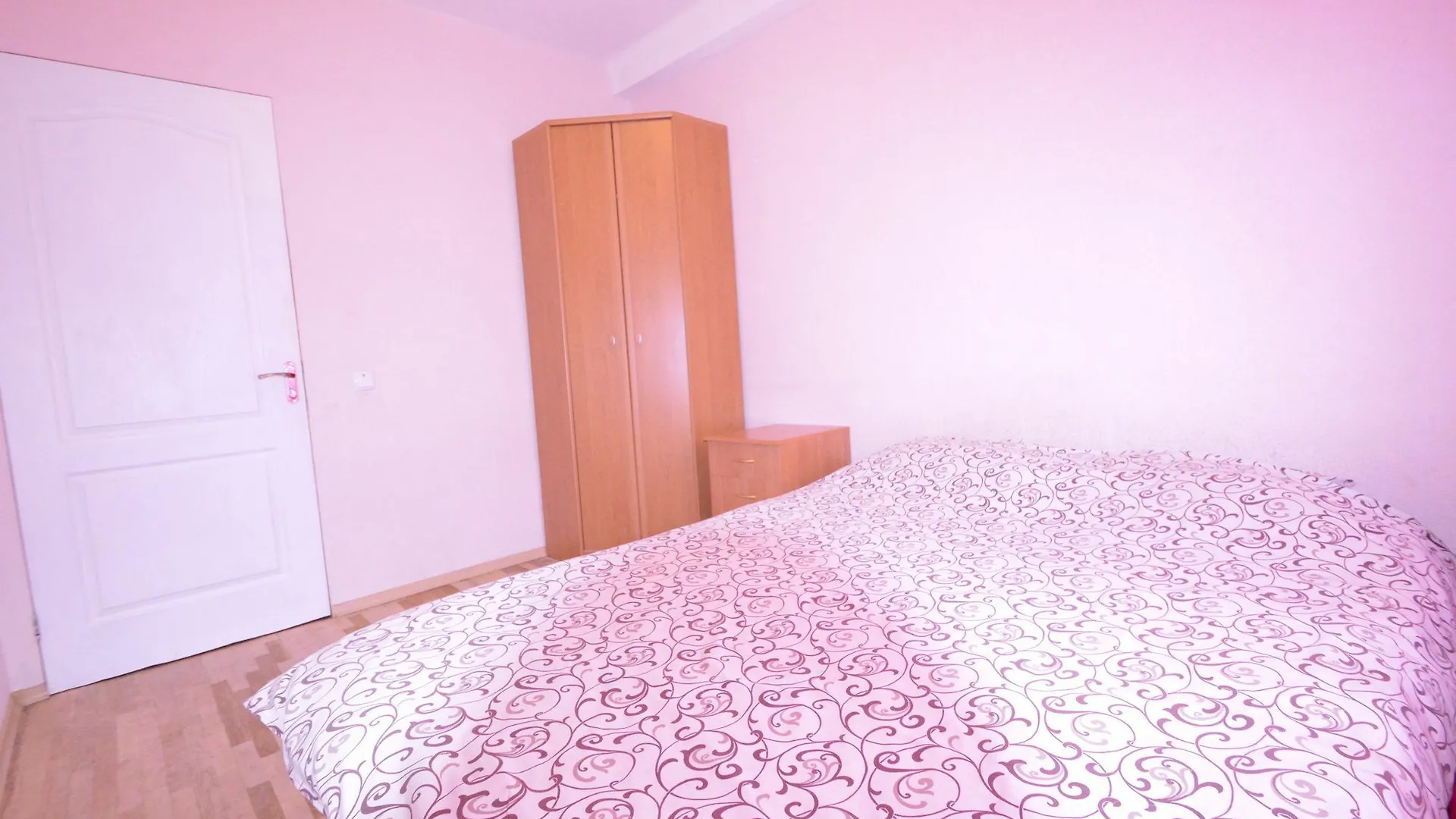 Guest House Otradny For 3 Rooms Kyiv Ukraine